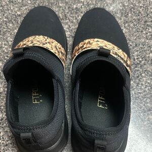 Puma Black and Leopard Print Athletic Shoes Size 8.5 EXCELLENT LIKE NEW